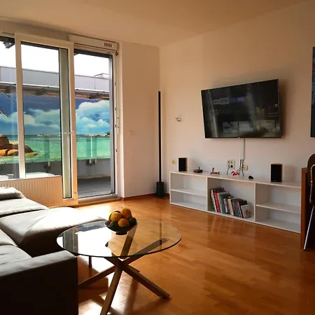 Apartmán Panoramic Rooftop With Terrace And Parking